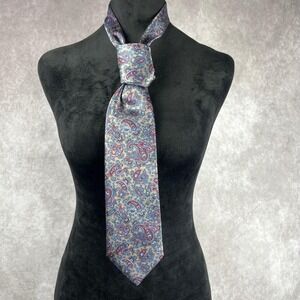 Vtg Benchmark Necktie Red Blue Paisleys Thick Silk Blend Business Mens Tie USA